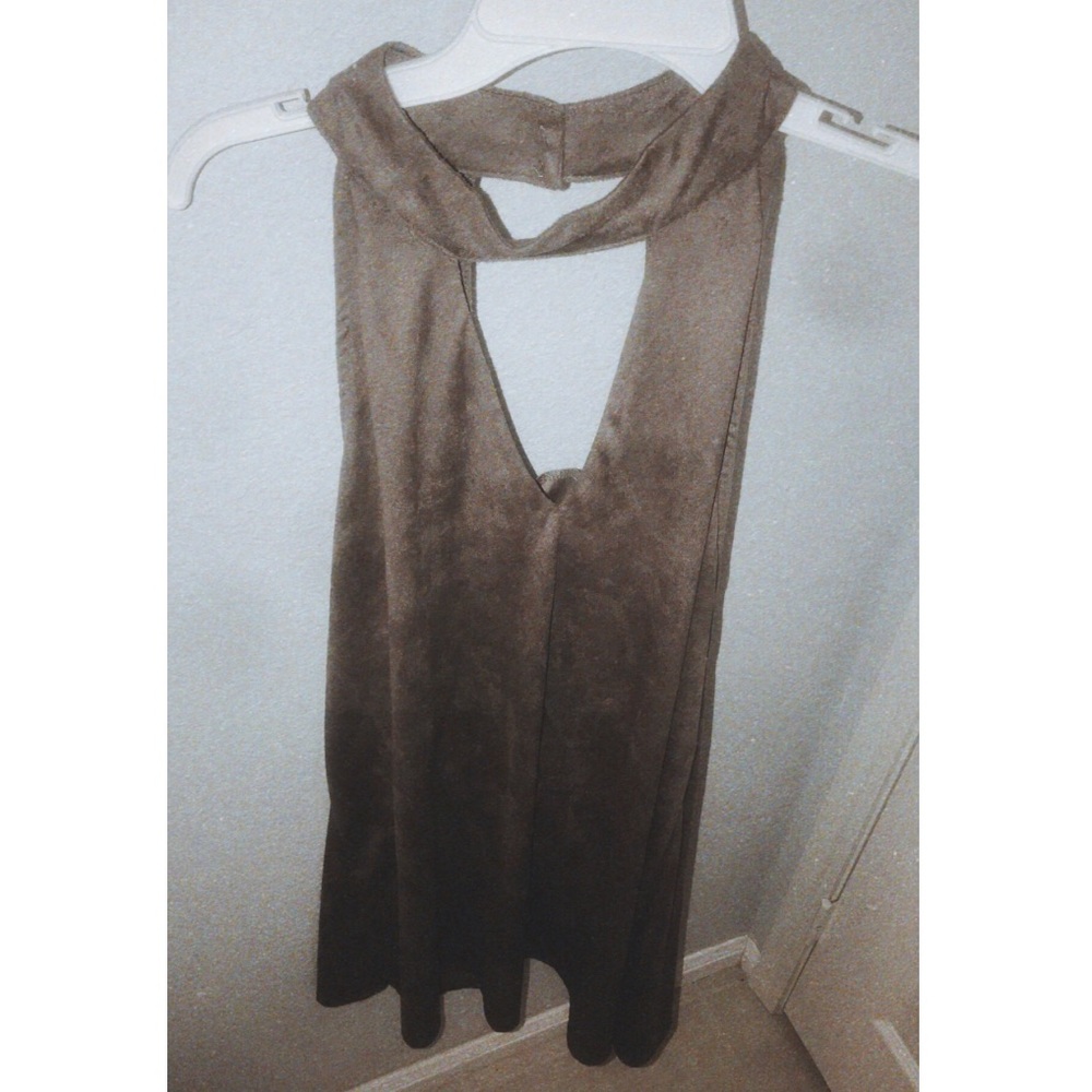 Slip choker suede backless dress.